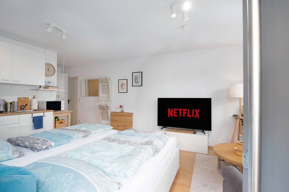 Ganze Wohnung, Modernes Apartment mit: Stellplatz/Küche/W-Lan/hell in Waldstetten, Schwäbische Ostalb