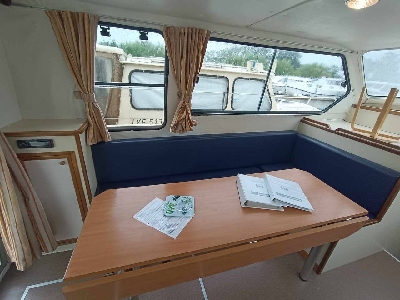 Bootsurlaub auf der Saône: Gemütlicher Aufenthalt für bis zu 8 Personen in Pontailler-sur-Saône in Pontailler-sur-Saône, Dijon und Umgebung