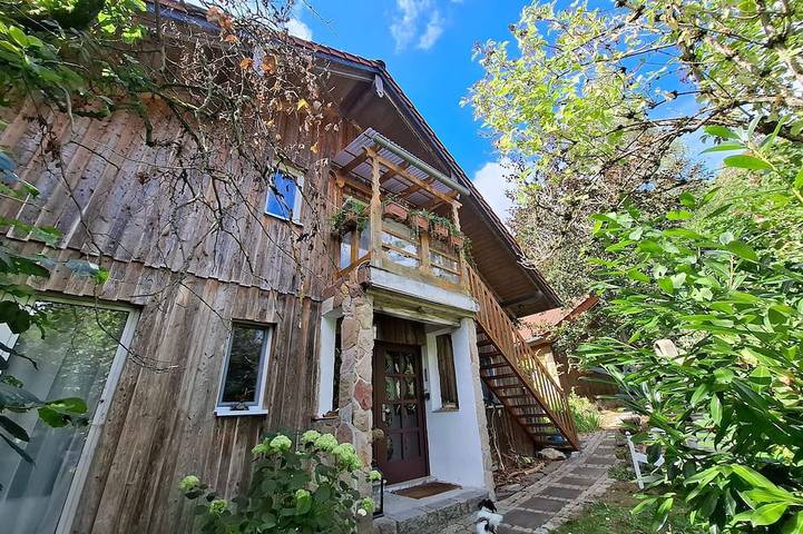 Ferienwohnung für 6 Personen, mit Balkon und Garten sowie Sauna in Elend