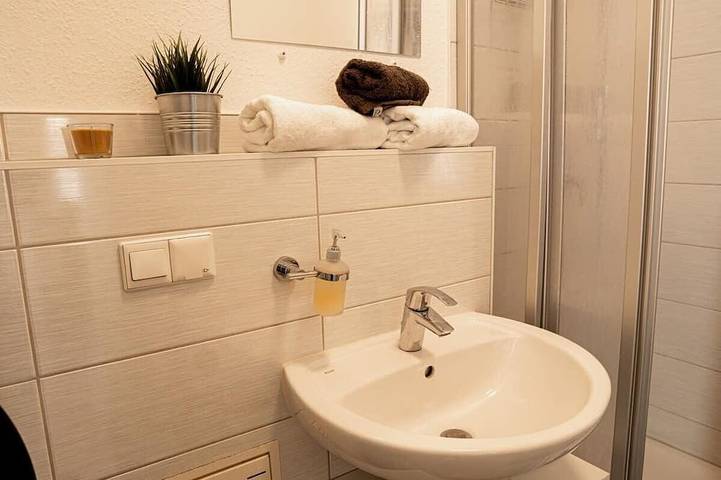 Ganze Wohnung, Fullhouse | Halle | T28 Deer Apt. in Halle, Saale-Unstrut