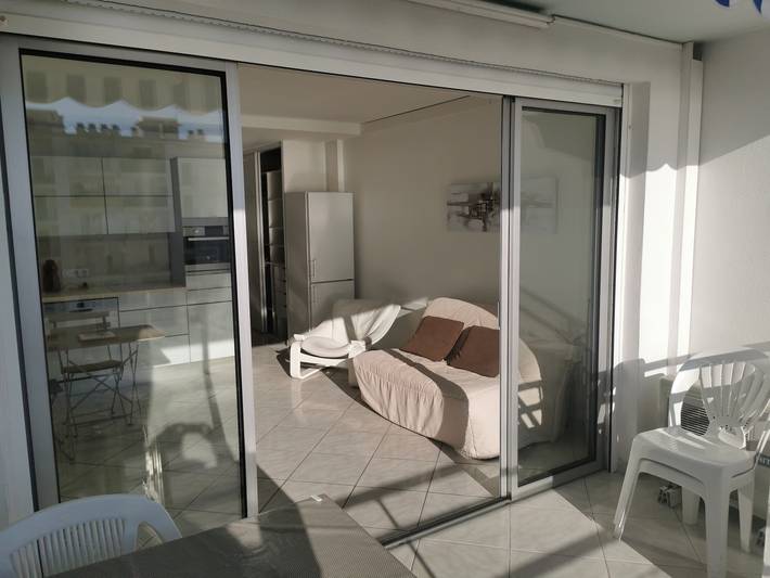 Location de vacances pour 2 personnes, avec balcon dans Plage de Juan-les-Pins - 3