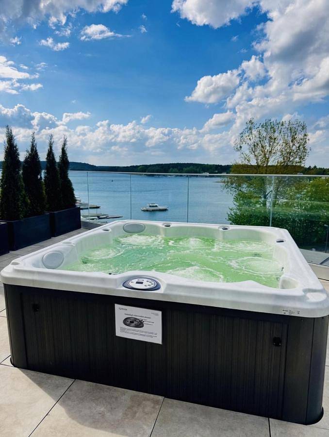 Ferienwohnung für 4 Personen, mit Whirlpool und Terrasse sowie Seeblick und Ausblick in Allenstein - 2