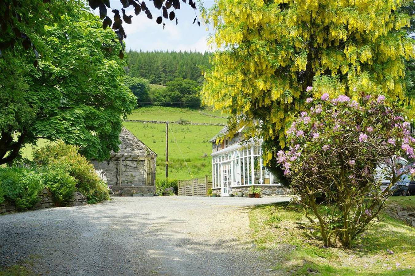 Glamping for 4 People in Penmachno, Conwy region