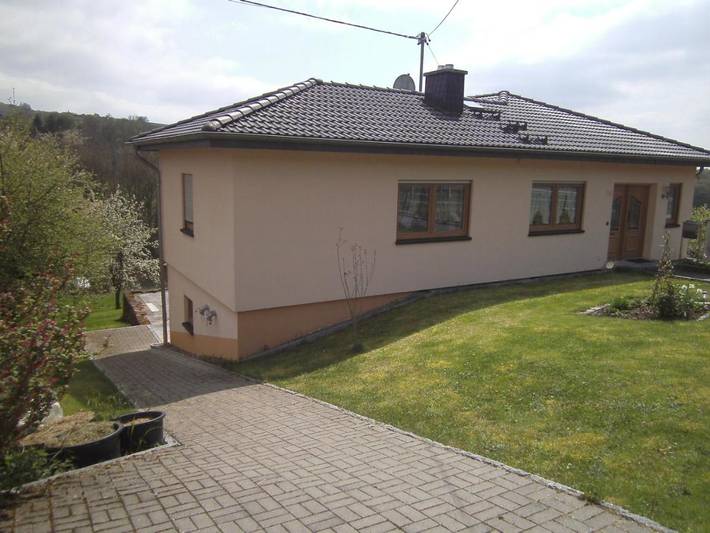 Gîte pour 3 personnes, avec Terrasse ainsi que Jardin et Vue à Ralingen