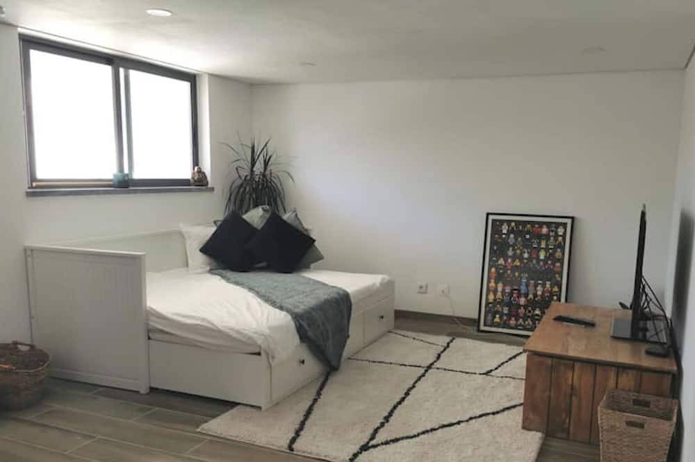 Ganze Wohnung, Soak up local culture in Portugal with own garden  in Aldeia de Juzo, Cascais e Estoril