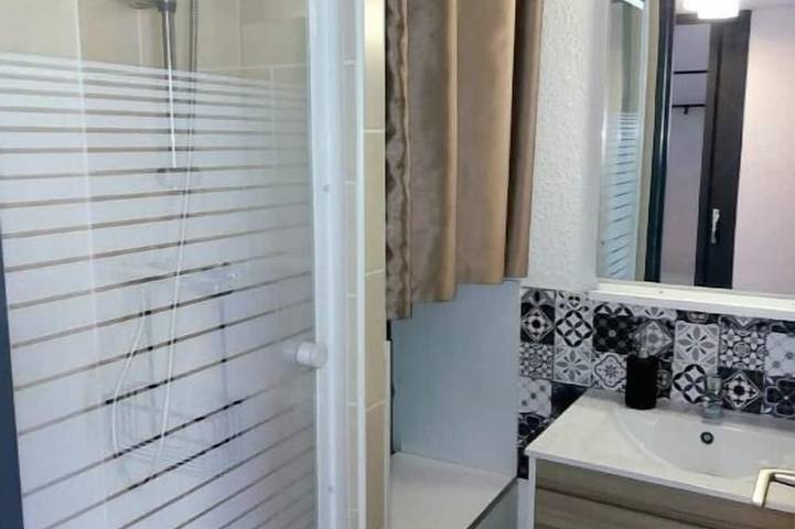 Gîte pour 4 personnes, avec balcon et piscine dans Office De Tourisme De Gruissan - 3