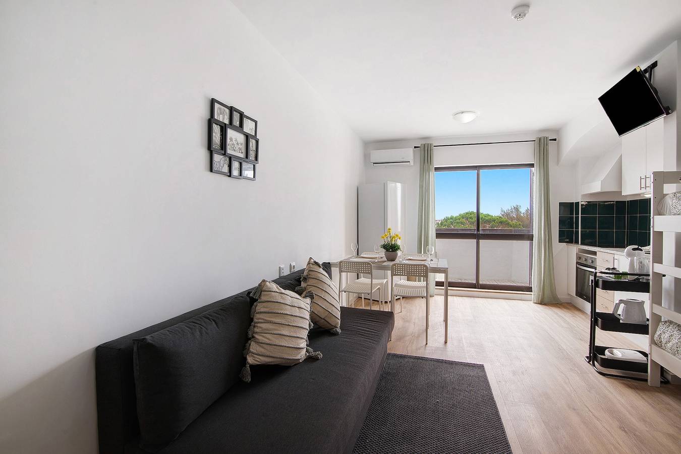 Ganze Wohnung, Ferienwohnung 'The Oura Stay' mit Meerblick, Wi-Fi und Klimaanlage in Albufeira, Faro Distrikt