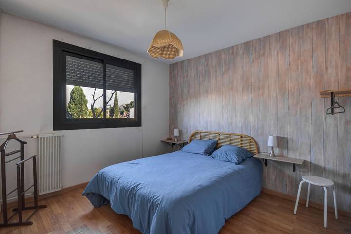 Gîte pour 4 personnes à Vitrolles - 3