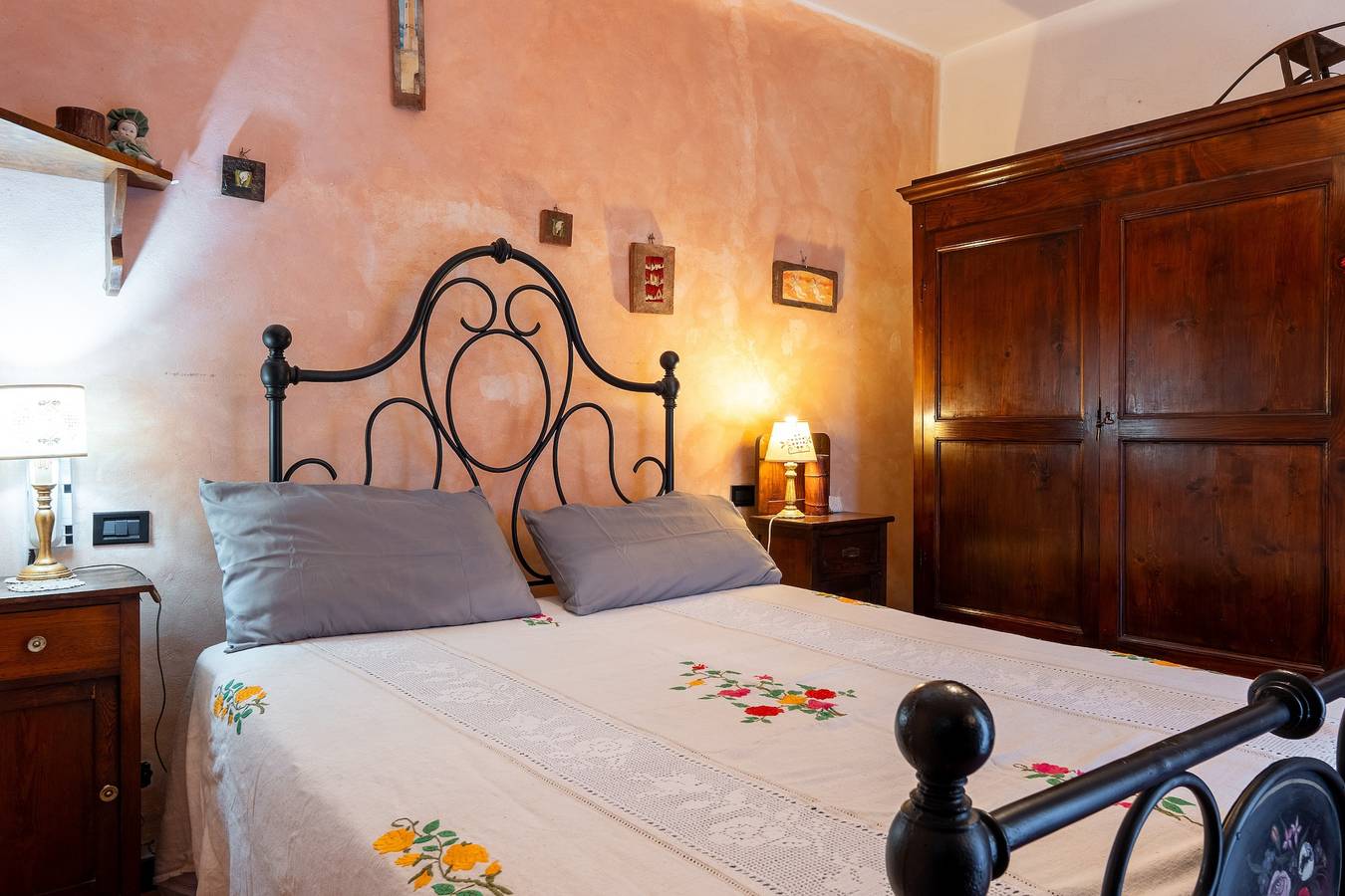 Camere Doppie 'Beb 1416' con terrazza condivisa, giardino condiviso e Wi-Fi in Anghiari, Valtiberina