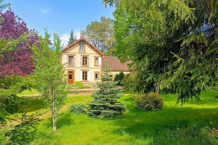 Location de vacances pour 6 personnes, avec terrasse et jardin, animaux acceptés à Malétable
