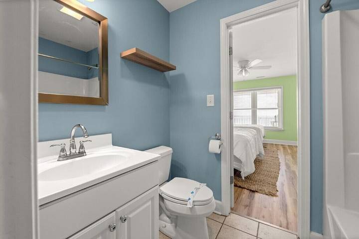 Vacation rental for 24 people, with balcony and hot tub in North Myrtle Beach