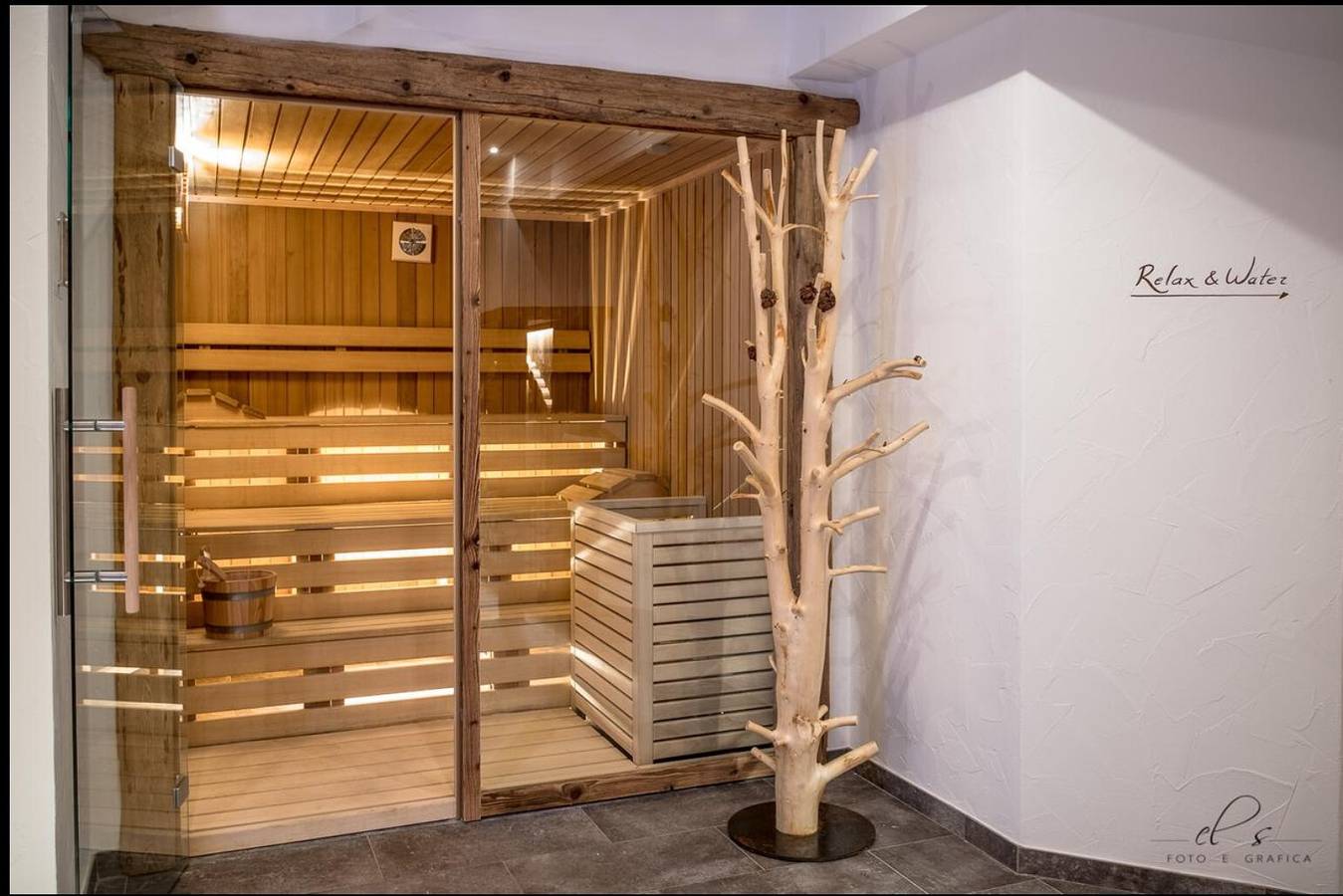Ganze Wohnung, Ferienwohnung "Residenz Lastè Catinaccio" mit Bergblick, Wlan, Garten & Balkon in Moena, Dolomiti Superski