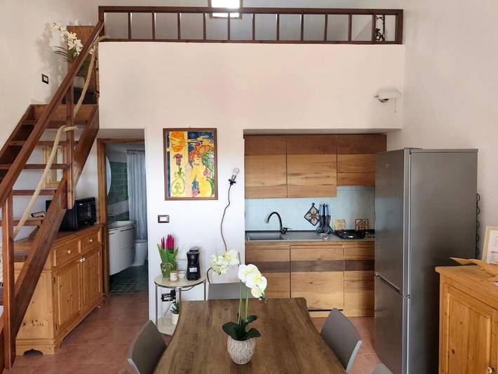 Location de vacances pour 6 personnes, avec vue ainsi que jardin et piscine dans Sole Ruiu - 3