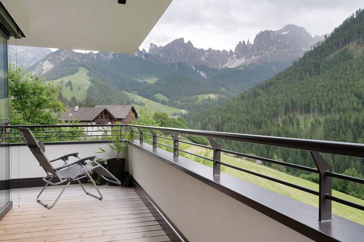 Ganze Wohnung, Ferienwohnung 'König Laurin' mit Bergblick, Gemeinschaftsterrasse und Wi-Fi in St. Zyprian, Tiers
