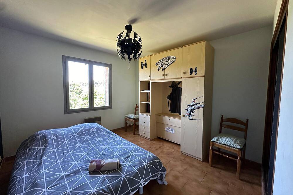 Appartement entier, La Dolce Vita - Haut de villa avec jardin terrasse barbecue in Simiane-Collongue, Côte méditerranéenne (France)