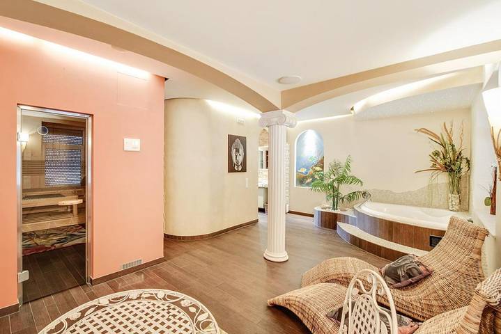 Ferienwohnung für 7 Personen, mit Terrasse und Sauna sowie Whirlpool in Salzburg