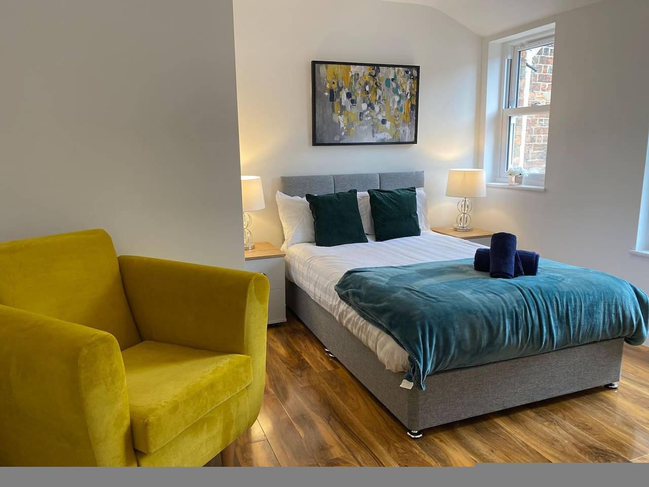Entire apartment, Stylish 2Br Serviced Apartment in Bedford Centre 4 in Bedford