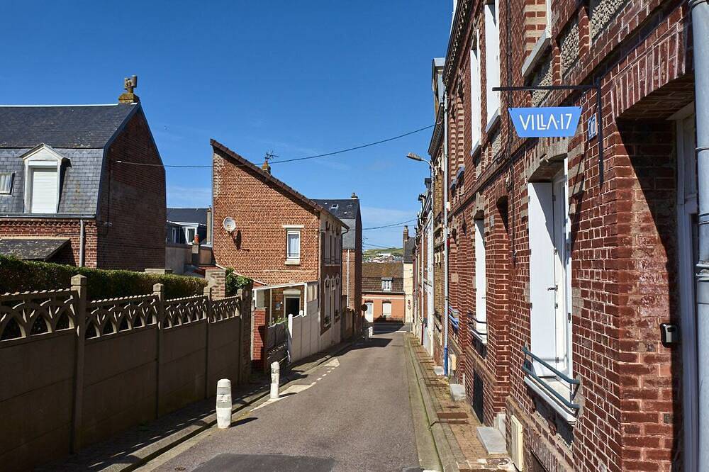 Villa 17, authentic 70 m2 Treport house, 3-minute walk from the port in Le Tréport, Dieppe region