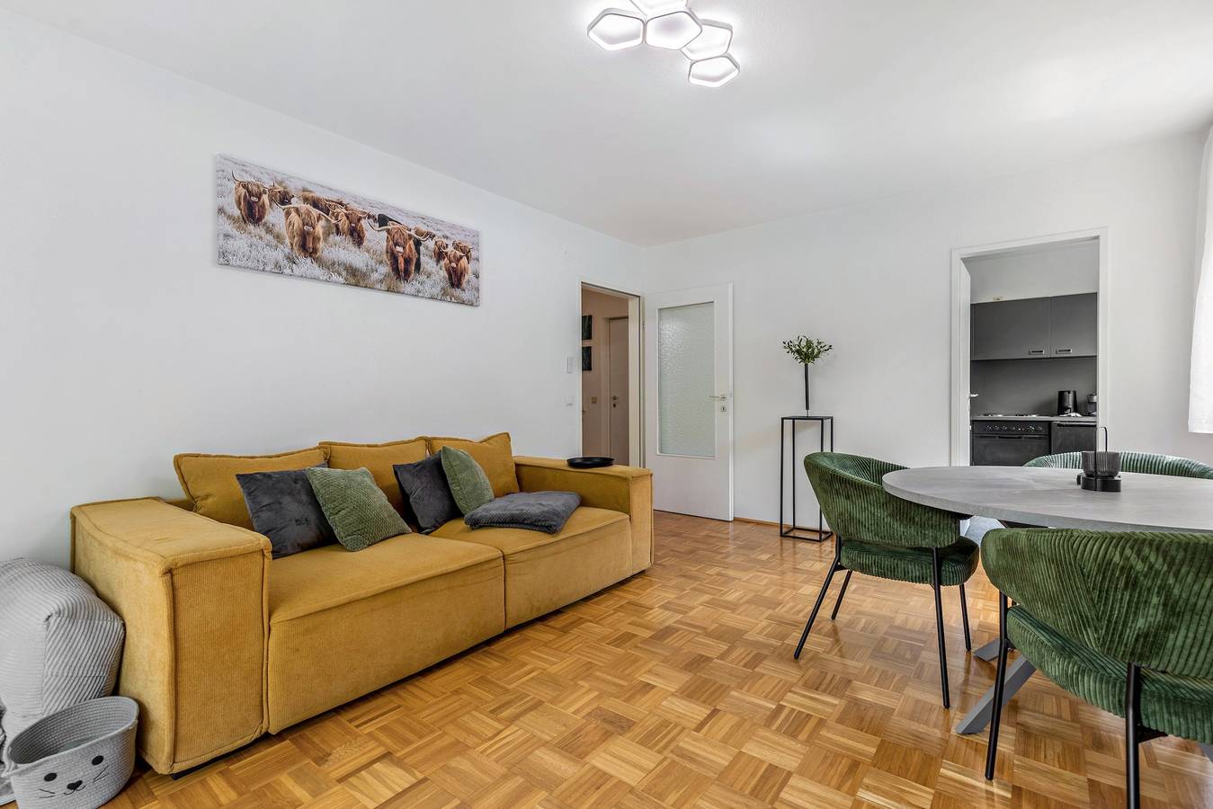 Apartamento entero, Lake Loft Salzburg – Jardín privado, admite perros y Wi-Fi in Seeham, Bezirk Salzburg-Umgebung