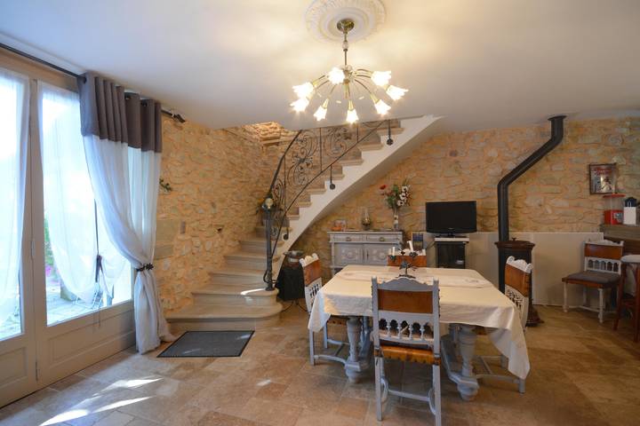 Location de vacances pour 2 personnes, avec piscine et jardin à Le Thor - 4