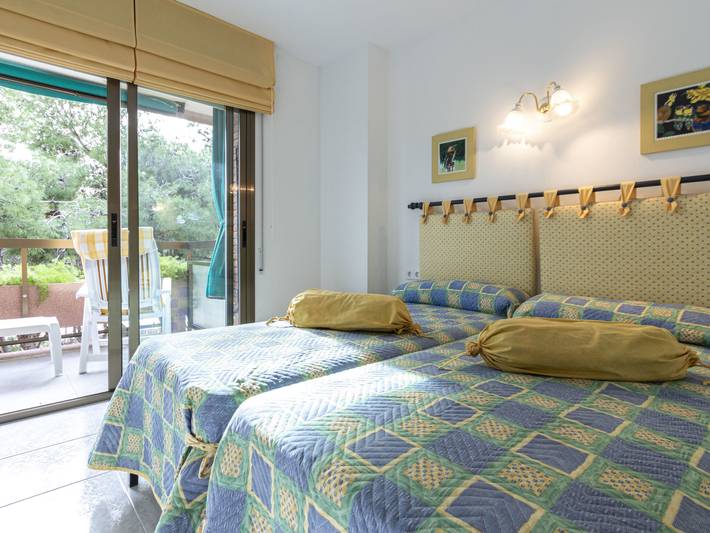 Ferienwohnung für 4 Personen, mit Kinderpool und Terrasse sowie Garten in Torredembarra - 4