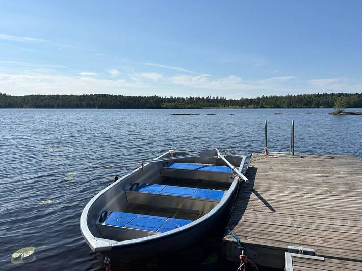 Blockhütte Ratzeputz – Sauna, eigener Steg & Naturidylle am See in Värmland in Eda