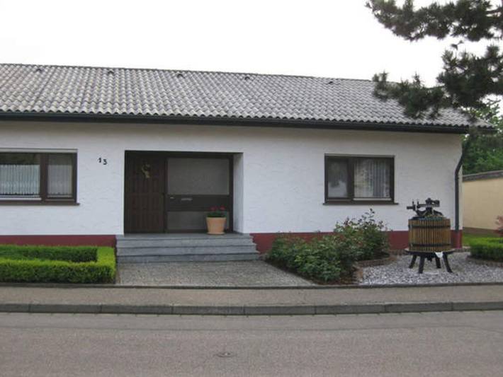 Ferienwohnung für 5 Personen, mit Terrasse und Garten in Kaiserstuhl