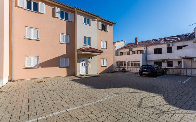 Ferienwohnung für 4 Personen, mit Balkon in Baska - 2