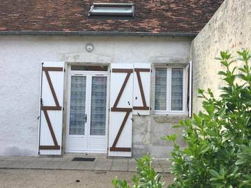 Gîte pour 6 personnes, avec jardin à Chailles