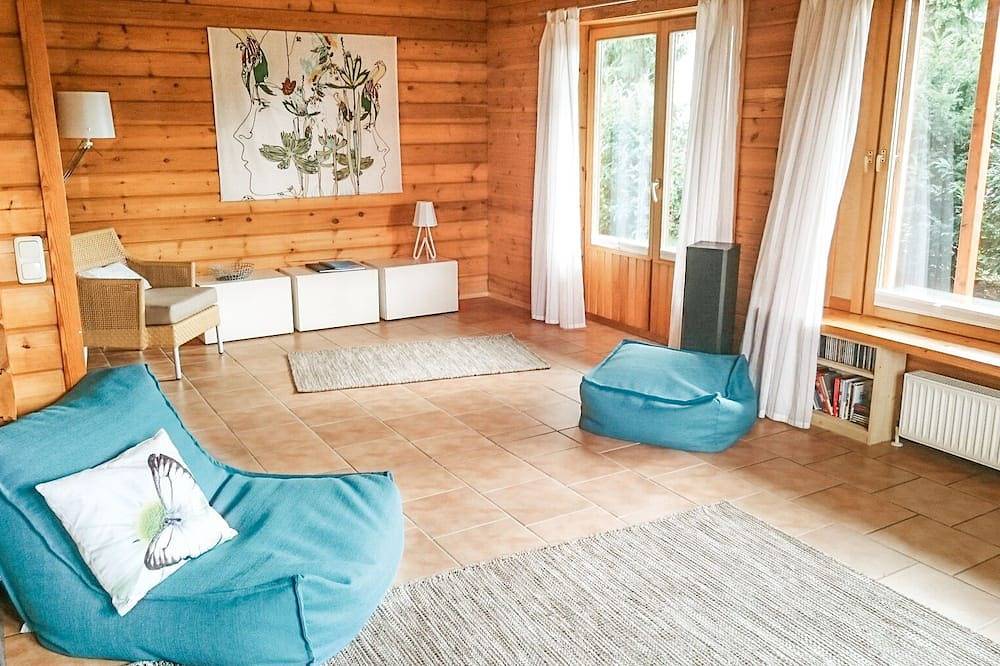 Bullerbü in Ostseenähe - Holzhaus auf dem Dorf in Wangels, Hohwachter Bucht