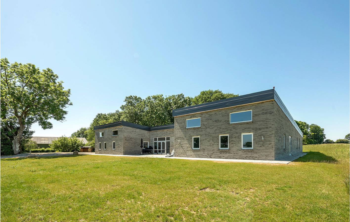 Vacation house for 34 people with yard in Årøsund, Haderslev