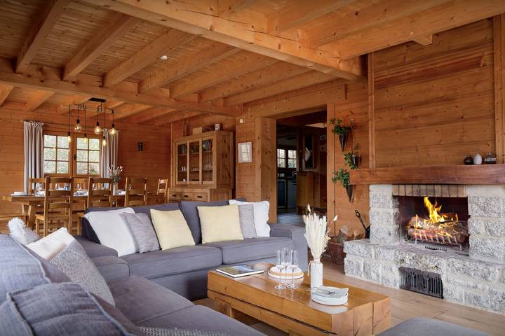 Chalet pour 8 personnes, avec jacuzzi et jardin, adapté aux familles à Manigod - 4