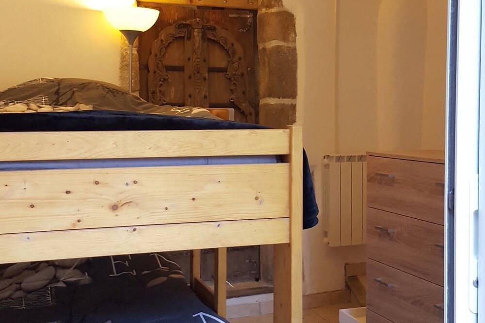 Gîte du bonelli avec jacuzzi toute l'année et piscine, proche Les Vans in Malarce-sur-la-Thines, Parc naturel régional des Monts d'Ardèche