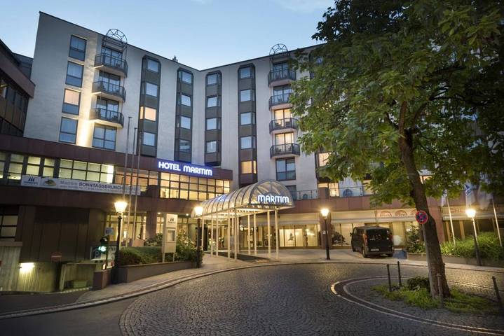 Hotel für 2 Personen, mit Terrasse und Pool sowie Sauna und Ausblick in Bad Homburg