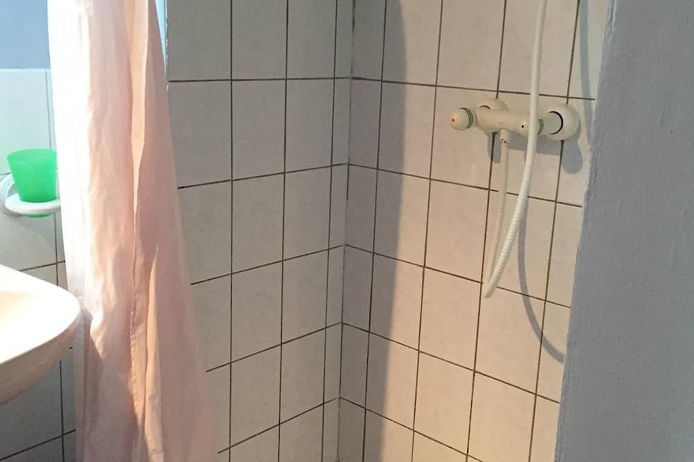 Maison ancienne dans un joli village proche de la forêt des Trois Pignons. in Noisy-sur-École, Seine-et-Marne