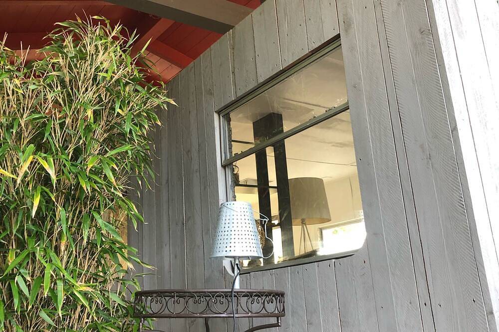 Zen-Kabine im Busch in Bonifacio, Sartène und Umgebung