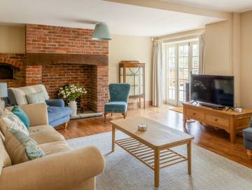 Glamping for 10 People in Beaminster, Dorset, Photo 2