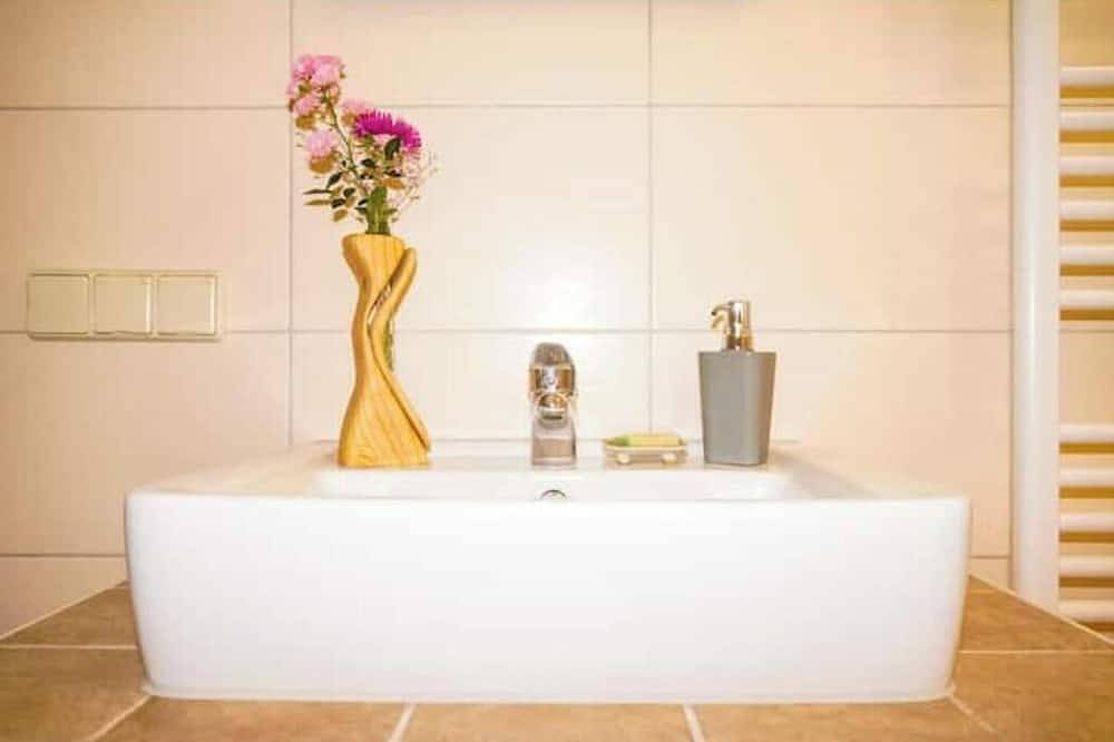 Ganze Wohnung, Tolles Apartment über 2 Etagen mit Blockhaussauna in Rosenthal-Bielatal, Elbsandsteingebirge