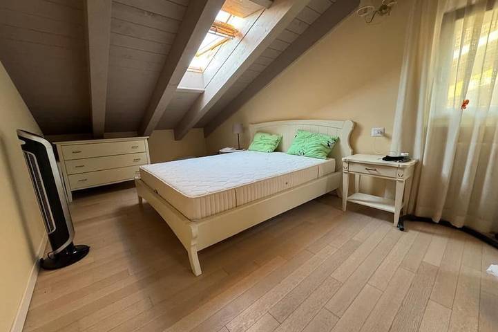 Ganze Wohnung, Duplex mit Pool, Terrasse und 2 Schlafzimmern in Lenno, Gemeinde Tremezzina