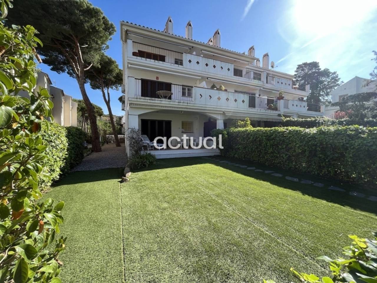 Appartement entier, Appartement rez-de-chaussée S'Agaró avec jardin, piscine, Wifi, parking et climatisation in S'Agaró, Platja d'Aro
