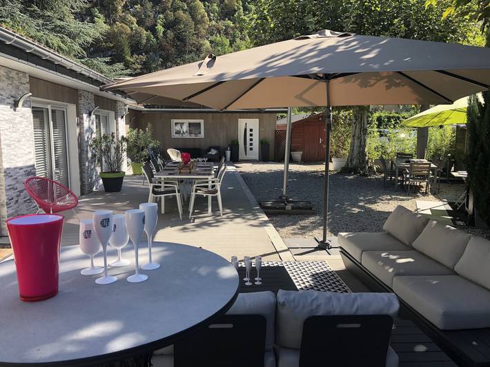 Location de vacances pour 6 personnes, avec jardin à Duingt