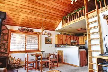 Log Cabin for 2 Guests in Arapaho National Forest, Colorado, Picture 3