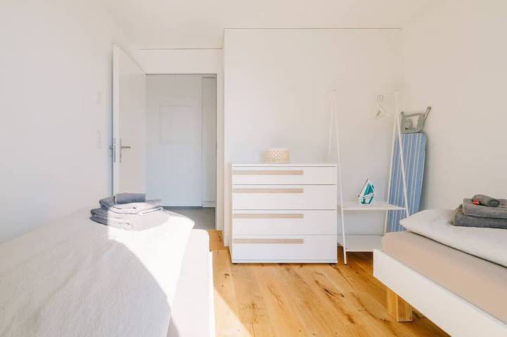 Ganze Wohnung, Apartment Jungfrau near lake and mountain in Einigen, Spiez