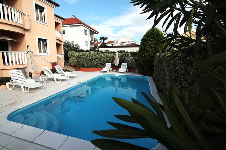Appartement de vacances pour 4 personnes, avec balcon et piscine à Ville de Zadar