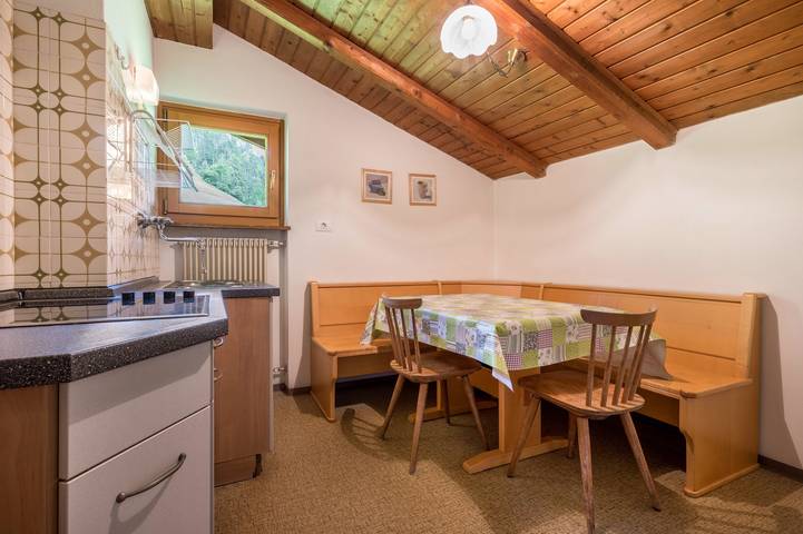Ganze Wohnung, Ferienwohnung "Ciasa La Palsa 4" mit Bergblick, Balkon & Wlan in San Vigilio di Marebbe, Enneberg