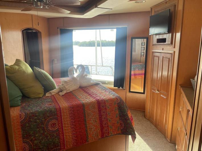 House boat for 8 people, with terrace in Florida