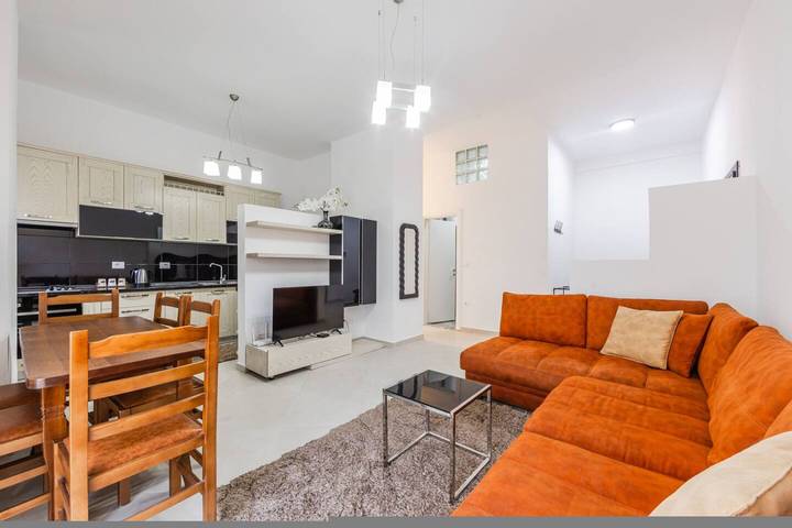 Gîte pour 6 personnes, avec balcon, adapté aux familles à Durrës