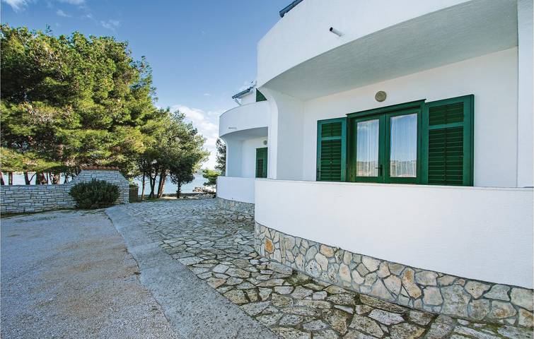 Ferienwohnung für 4 Personen, mit Terrasse, mit Haustier auf Murter - 2