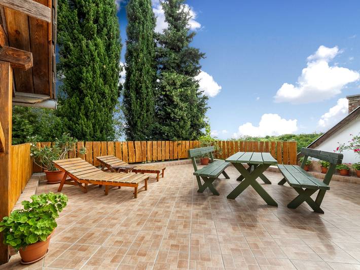 Ferienhaus für 9 Personen, mit Ausblick und Garten sowie Terrasse, mit Haustier in Plattensee Südufer - 3