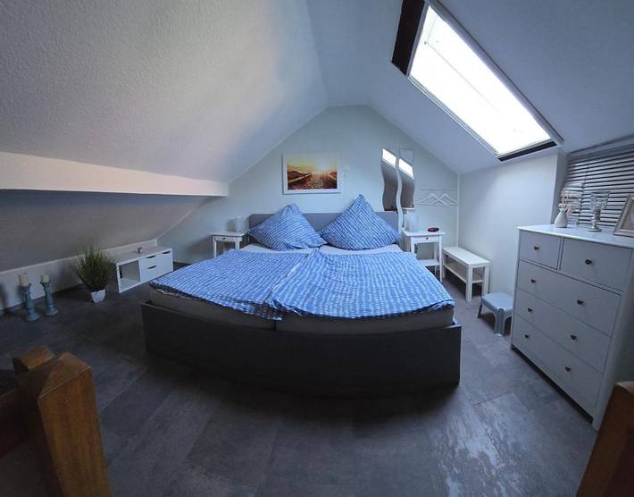 Location de vacances pour 2 personnes, avec vue et jardin à Bullay - 2